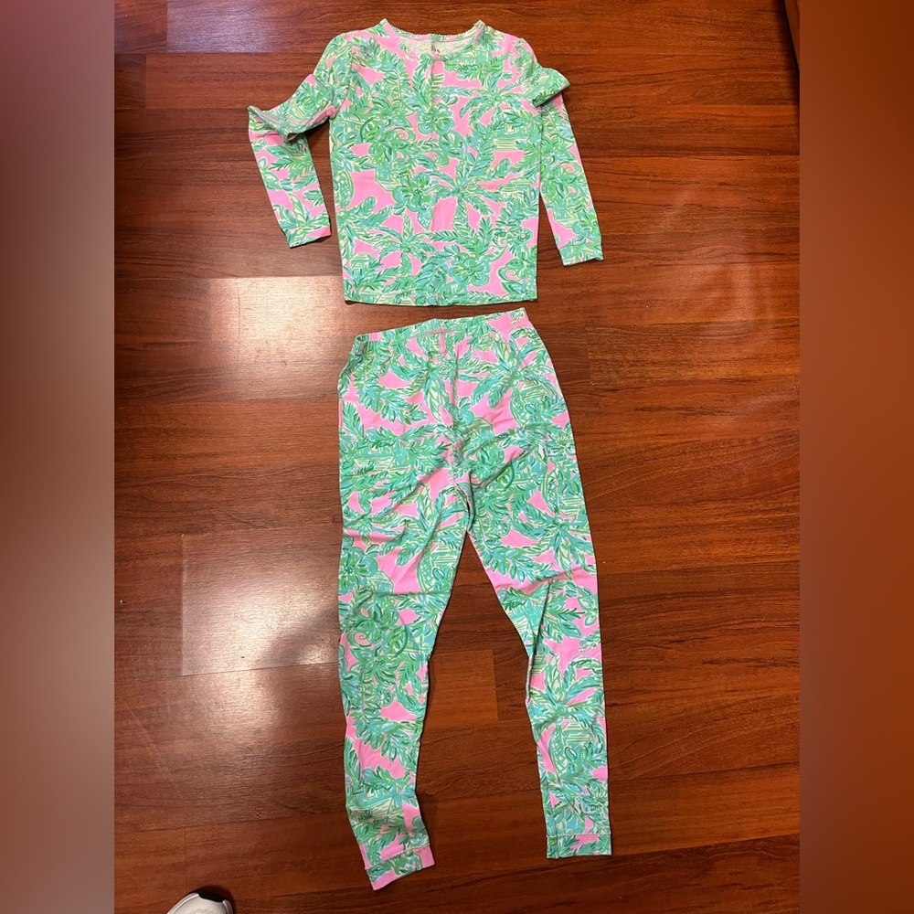 Girls size 14 PJ/Lounge set never worn